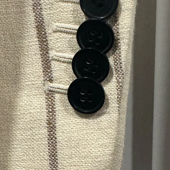 Suistudio cream colored pinstriped double-breasted blazer - Picture 4 of 7